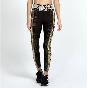 Johnny Was Bee Active Leggings Size M